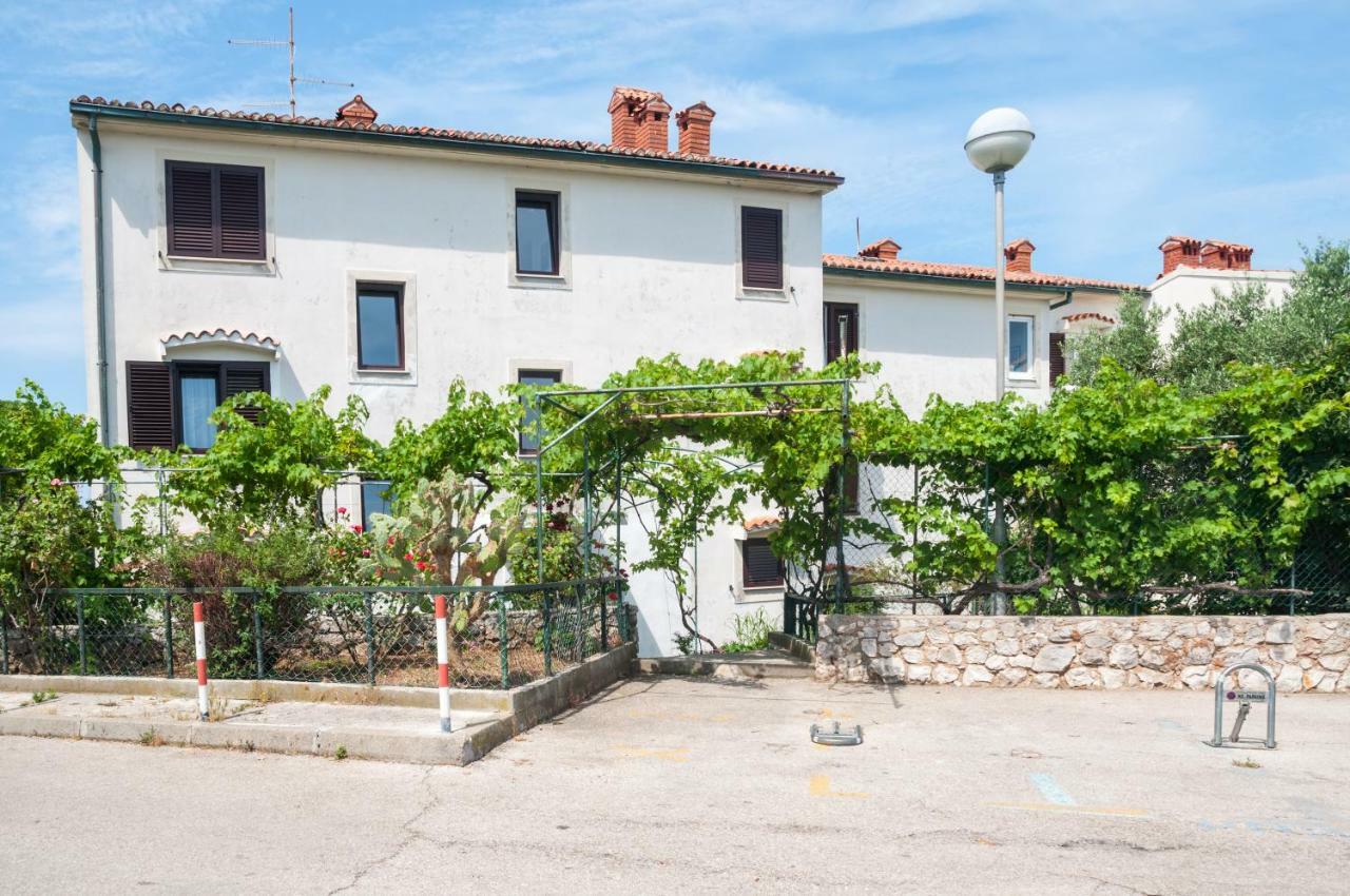 Apartman Sabljak マリ・ロシニュ エクステリア 写真